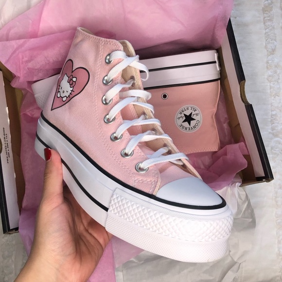 Hello Kitty converse - Picture 3 of 7